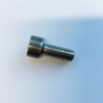 винт с цилиндрической головкой