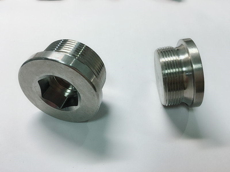 изготовленный на заказ болт из нержавеющей стали с кольцом для ключей ss